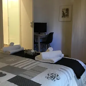 https://le-fate-suites.it-romehotels.com